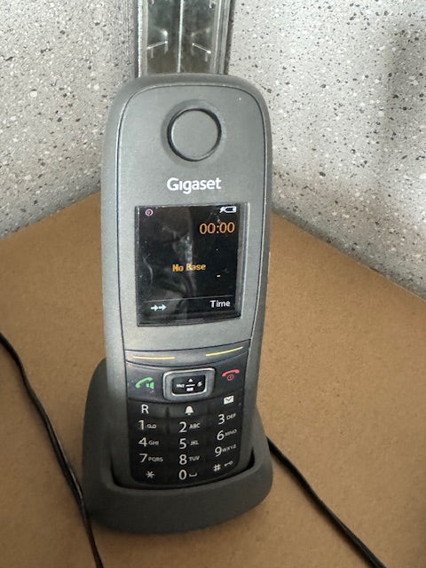 38. Gigaset R650H PRO handset without base X2