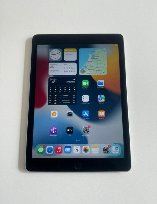 46.Apple iPad Air 2 A1566 16GB Space grey