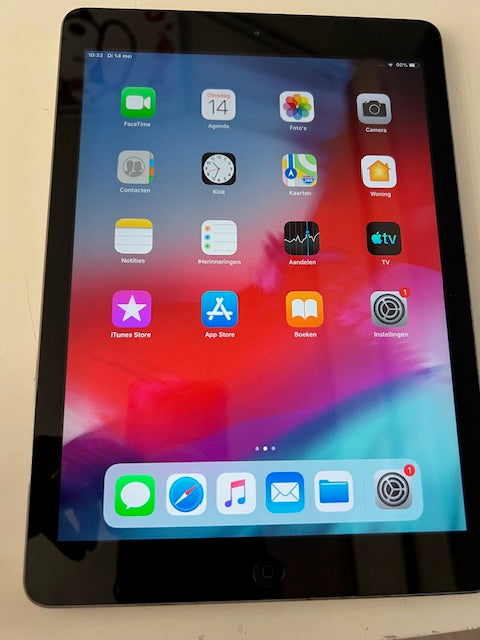 54. Apple iPad Air A1475 WIFI+Cellulair